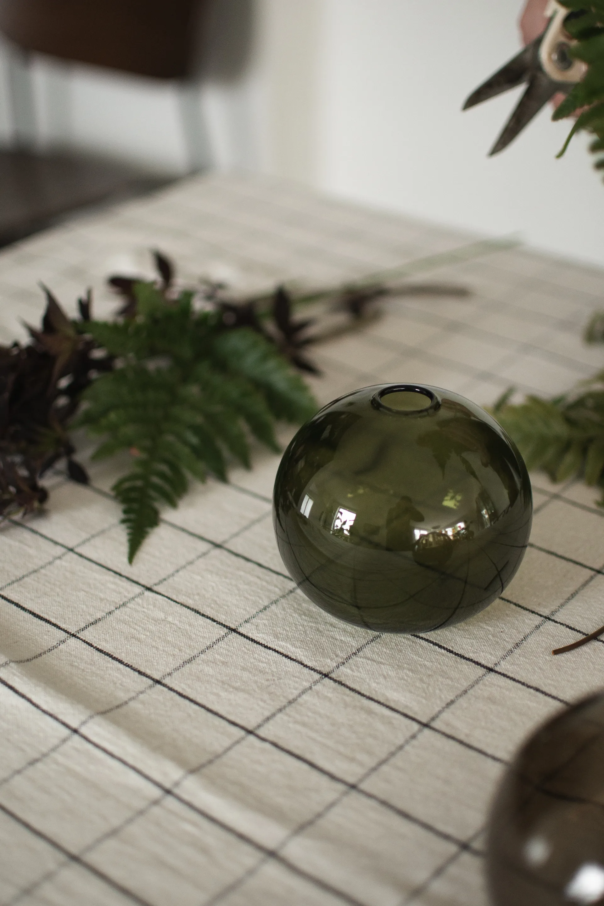 Ball vase Ø10 cm, Green DBKD