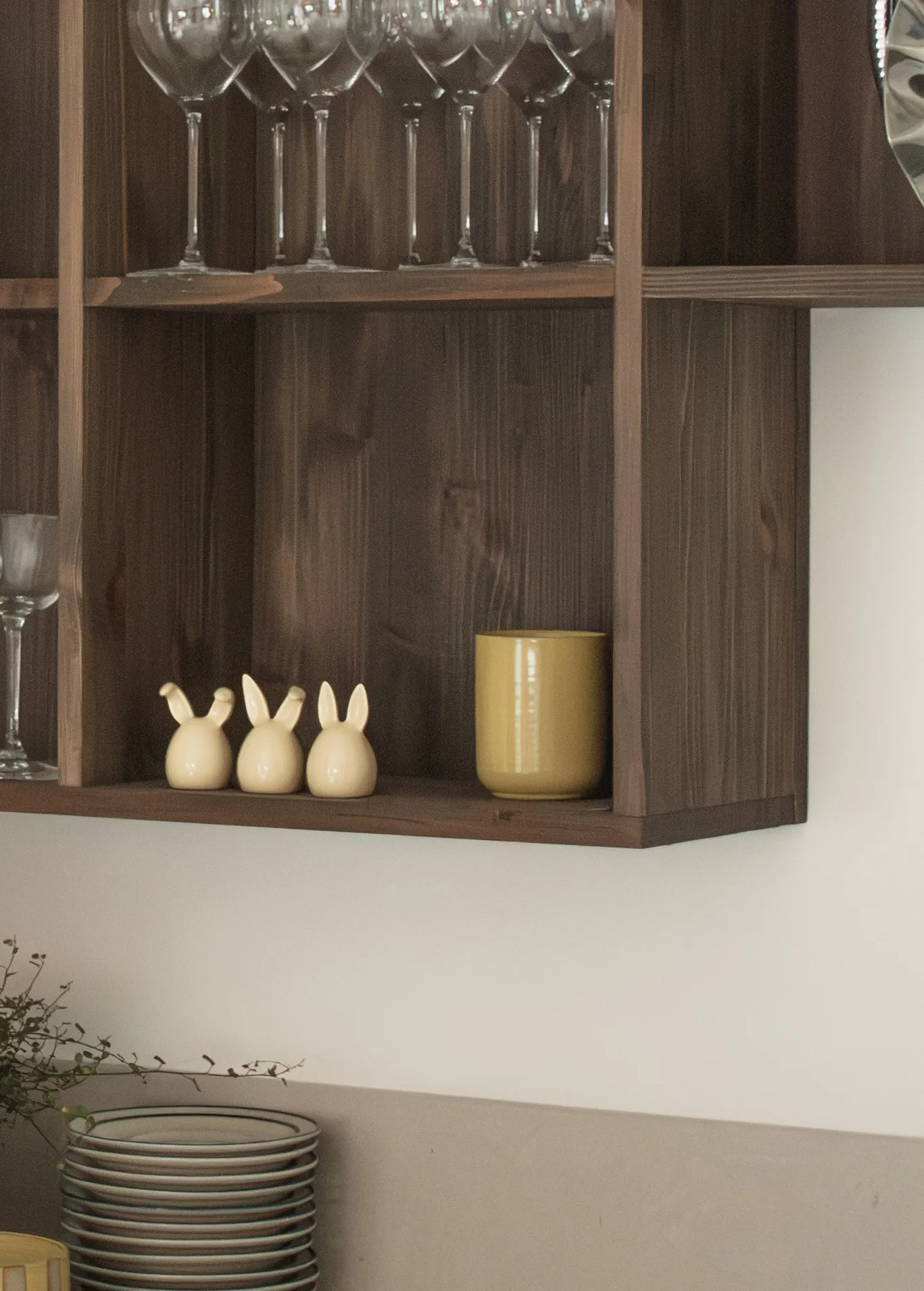 Burn scented candle 60 h, Shiny yellow DBKD