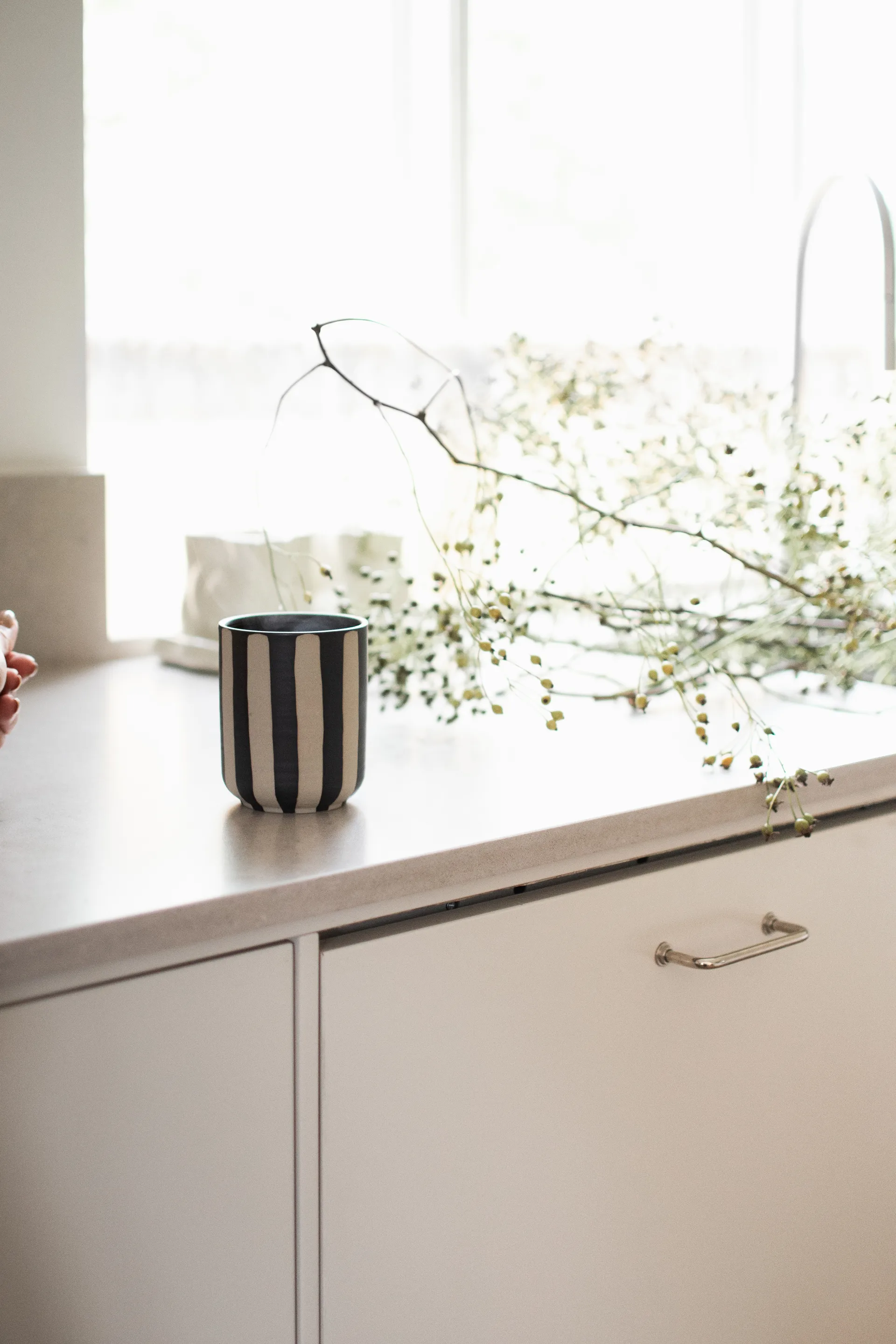 Burn scented candle 60 h, Stripe black DBKD