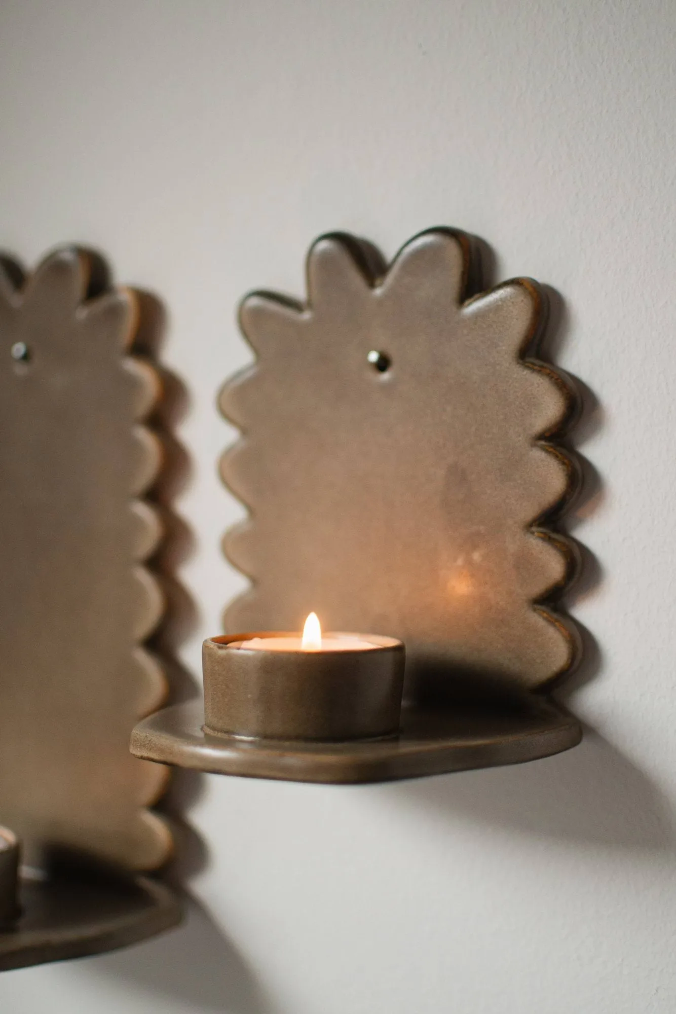 Flowery wall candle holder, Beige DBKD