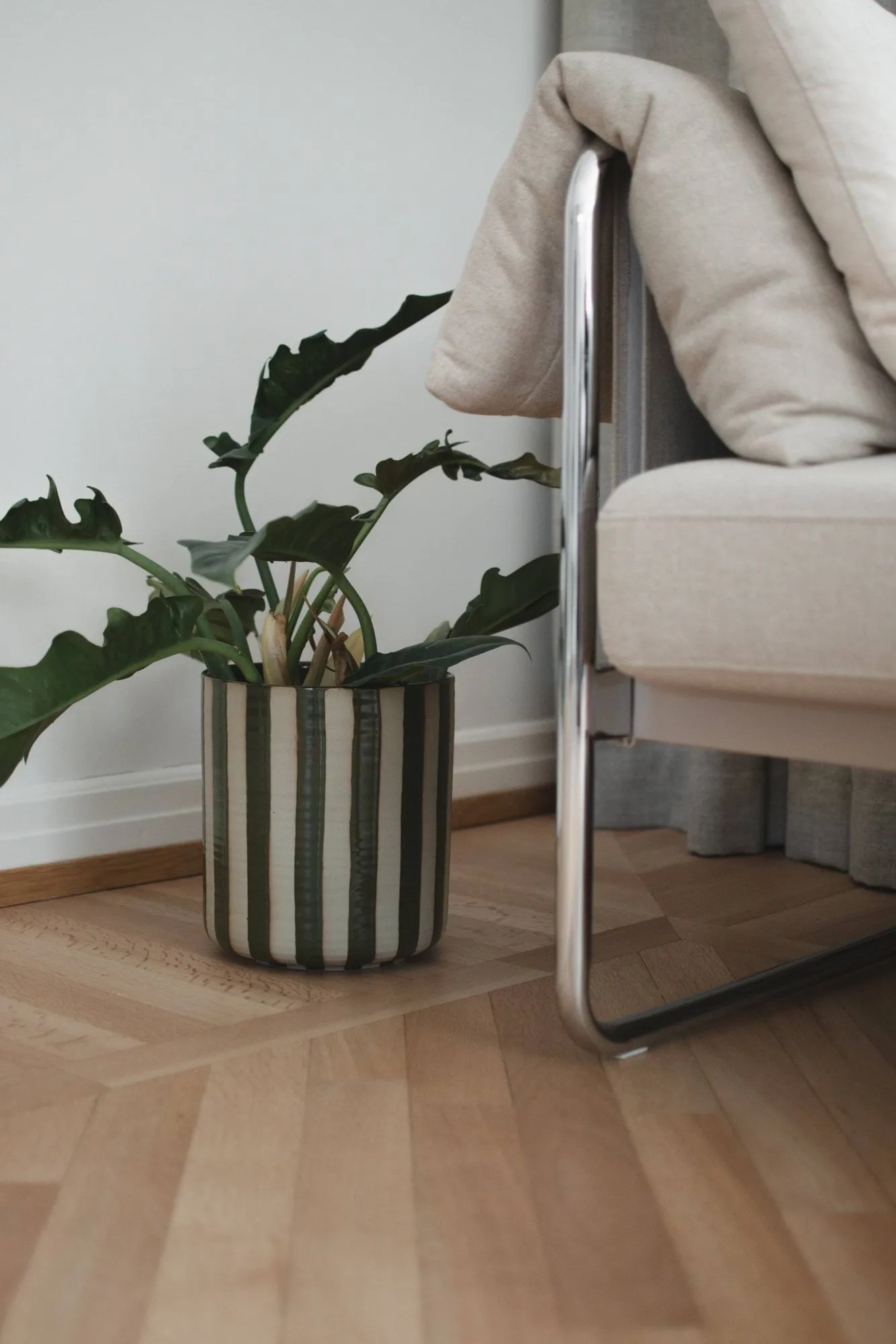 Line pot Ø21x24 cm, Stripe green DBKD