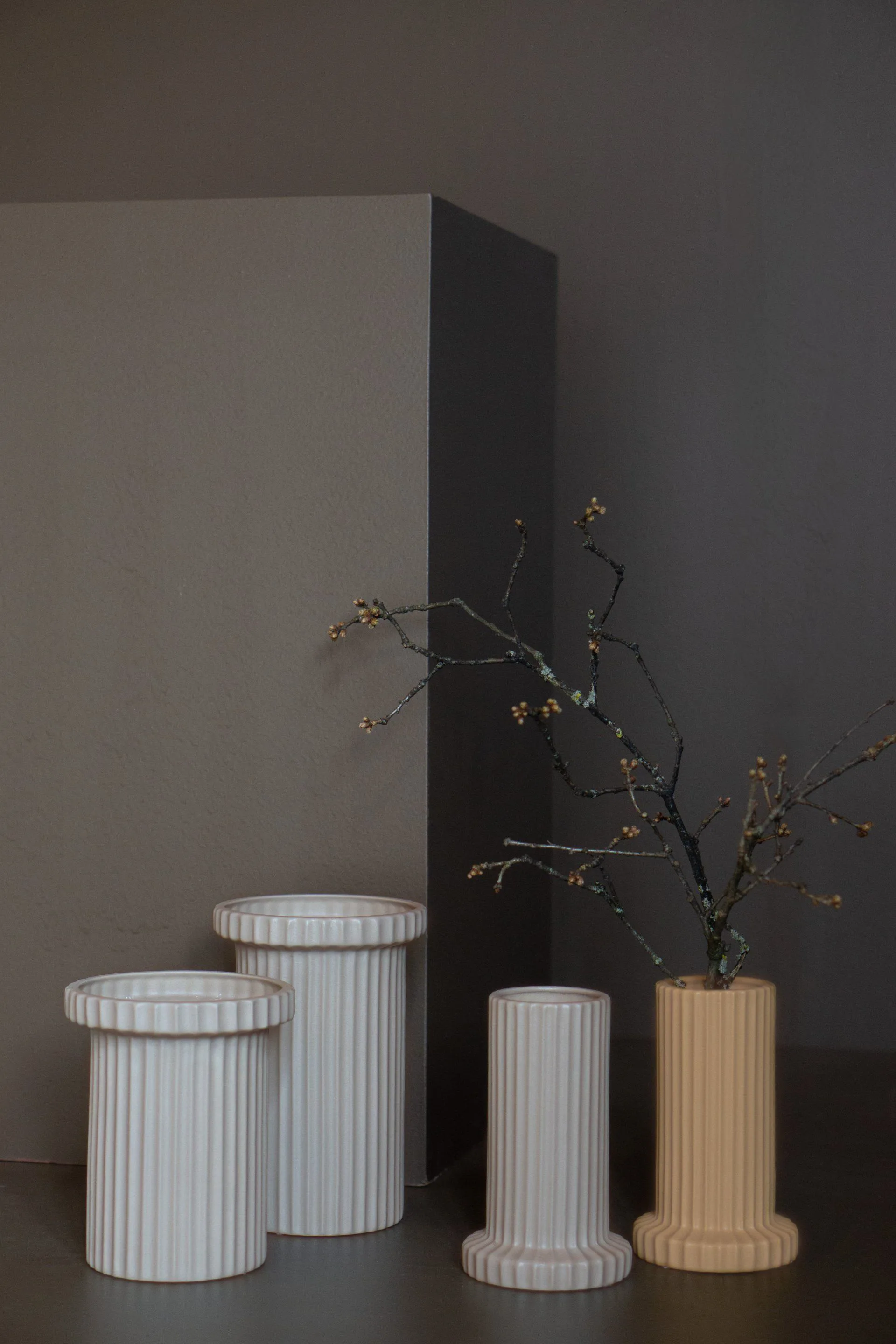 Stripe flower pot large h22 cm Ø12 cm, Sandy mole DBKD