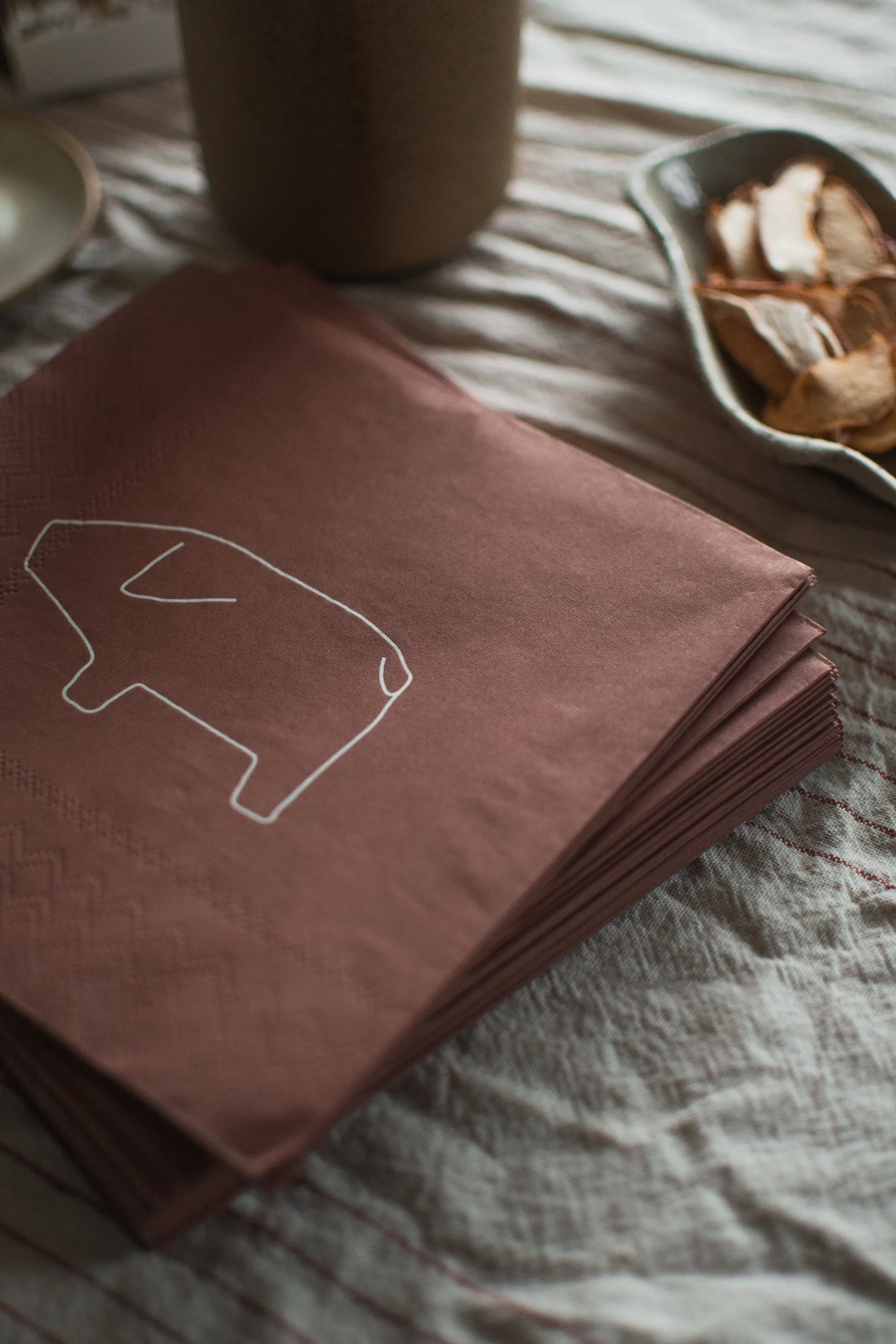 Swedish pig paper napkin 33x33 cm 20-pack, Red DBKD