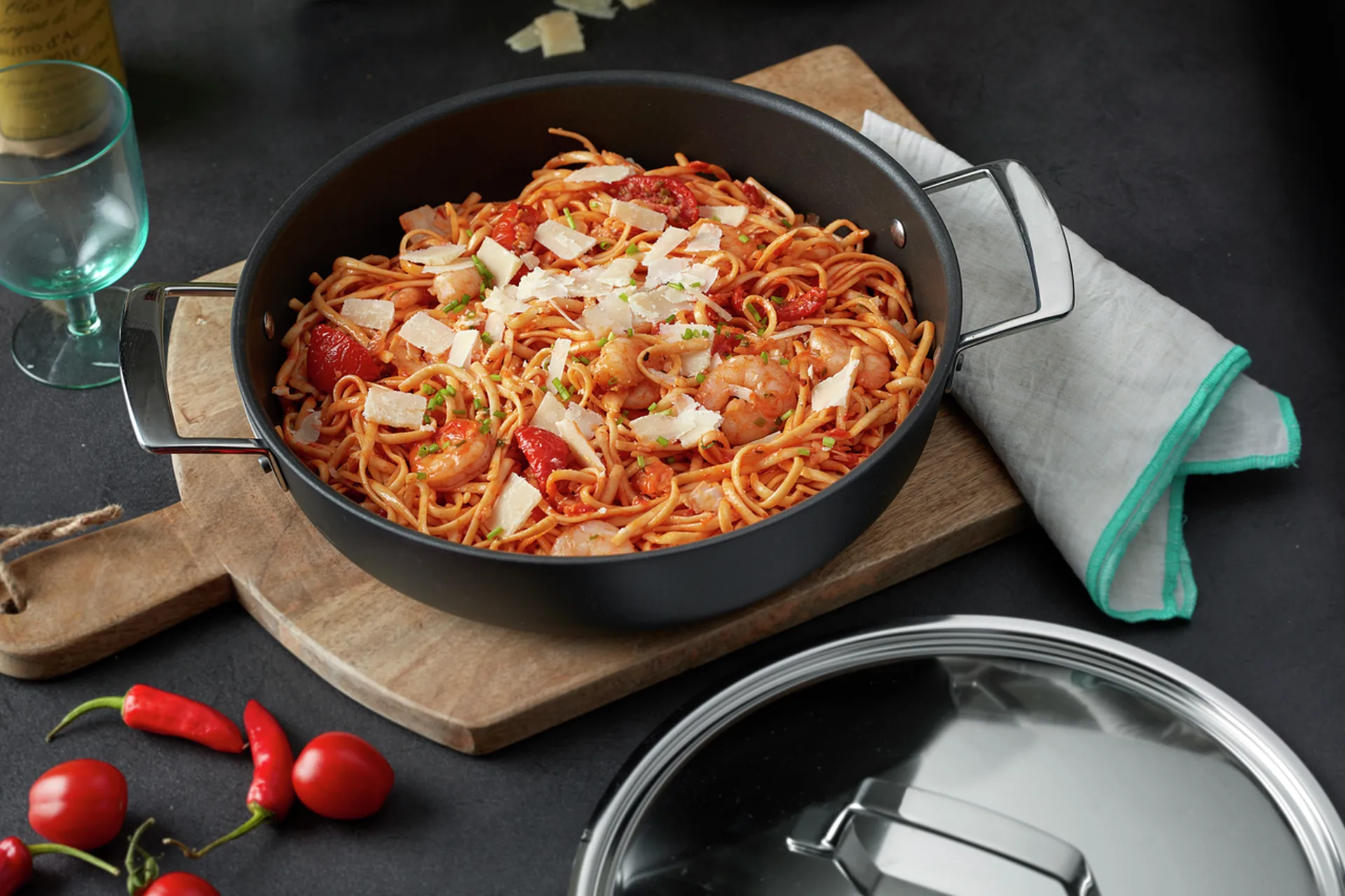 Demeyere Alu Pro sauce pan, Black Demeyere