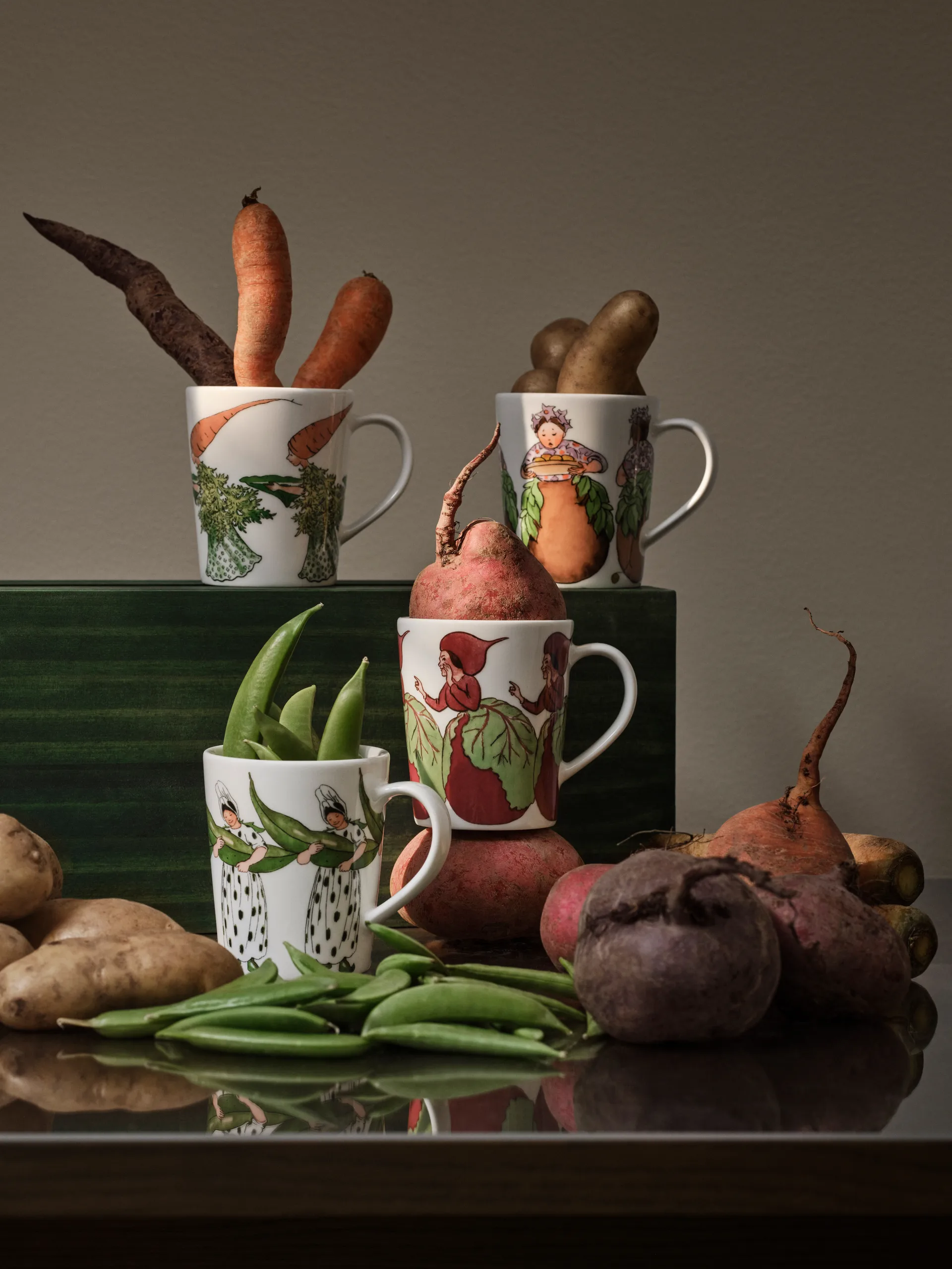 Mrs Beetroot mug, 28 cl, with handle Design House Stockholm