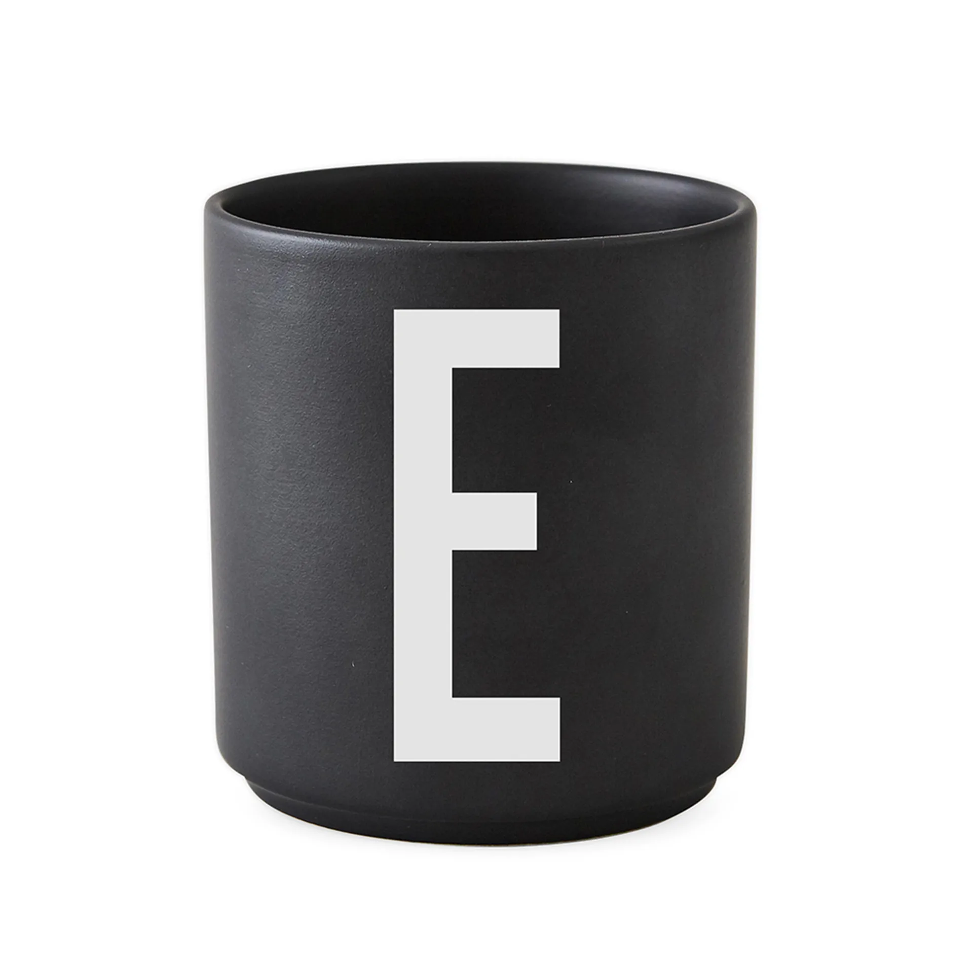 Design Letters cup black, E Design Letters