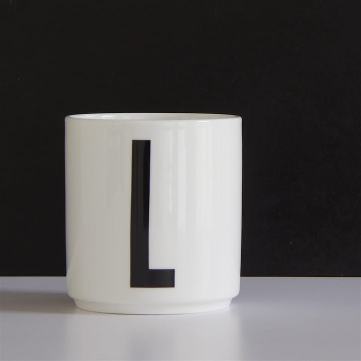 Design Letters cup, L Design Letters