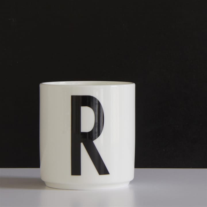 Design Letters cup, R Design Letters