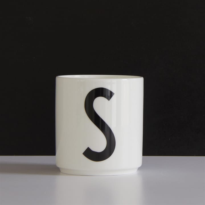 Design Letters cup, S Design Letters