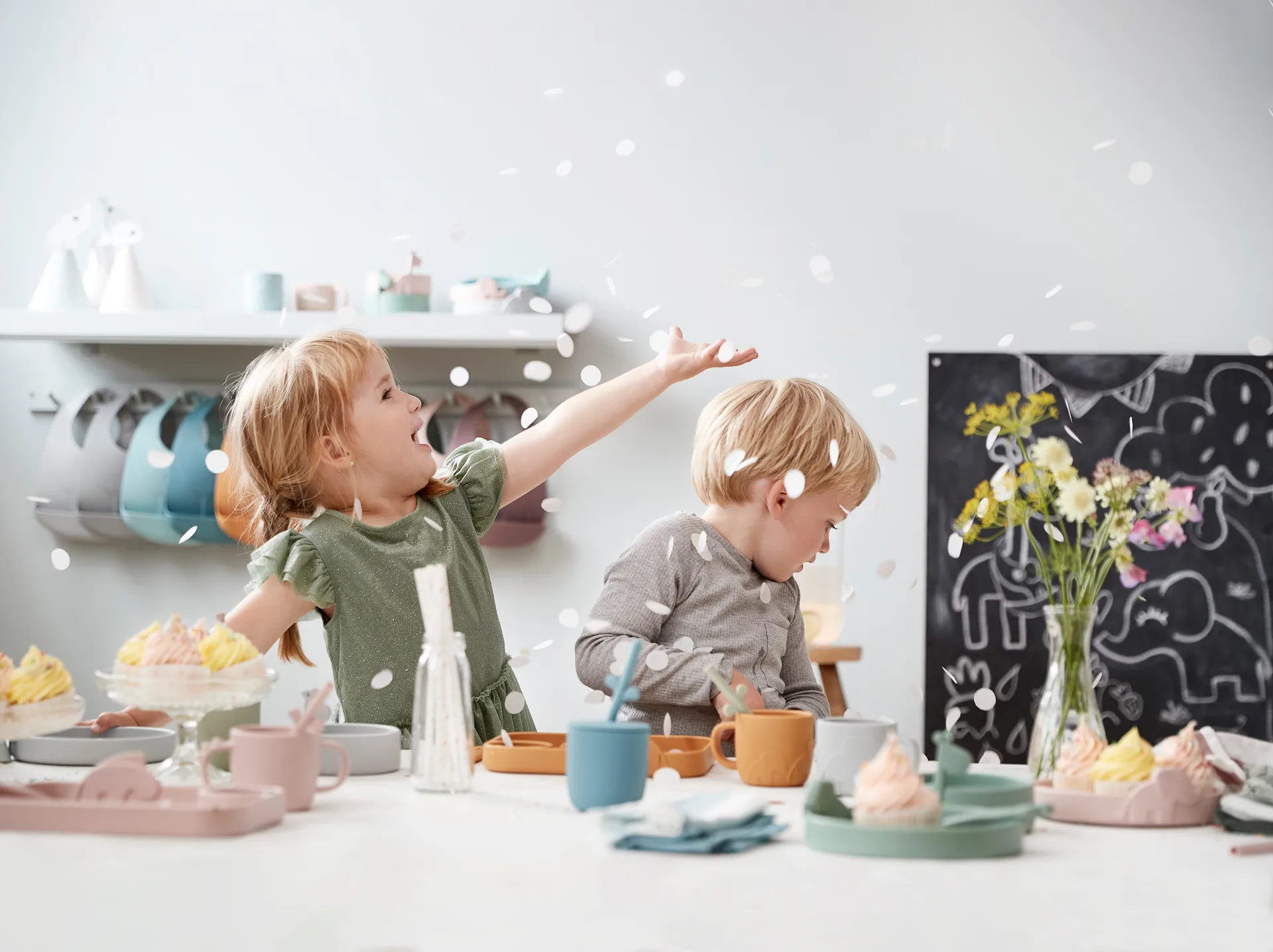 Croco peekaboo sippy cup 170 ml, Powder Done by deer