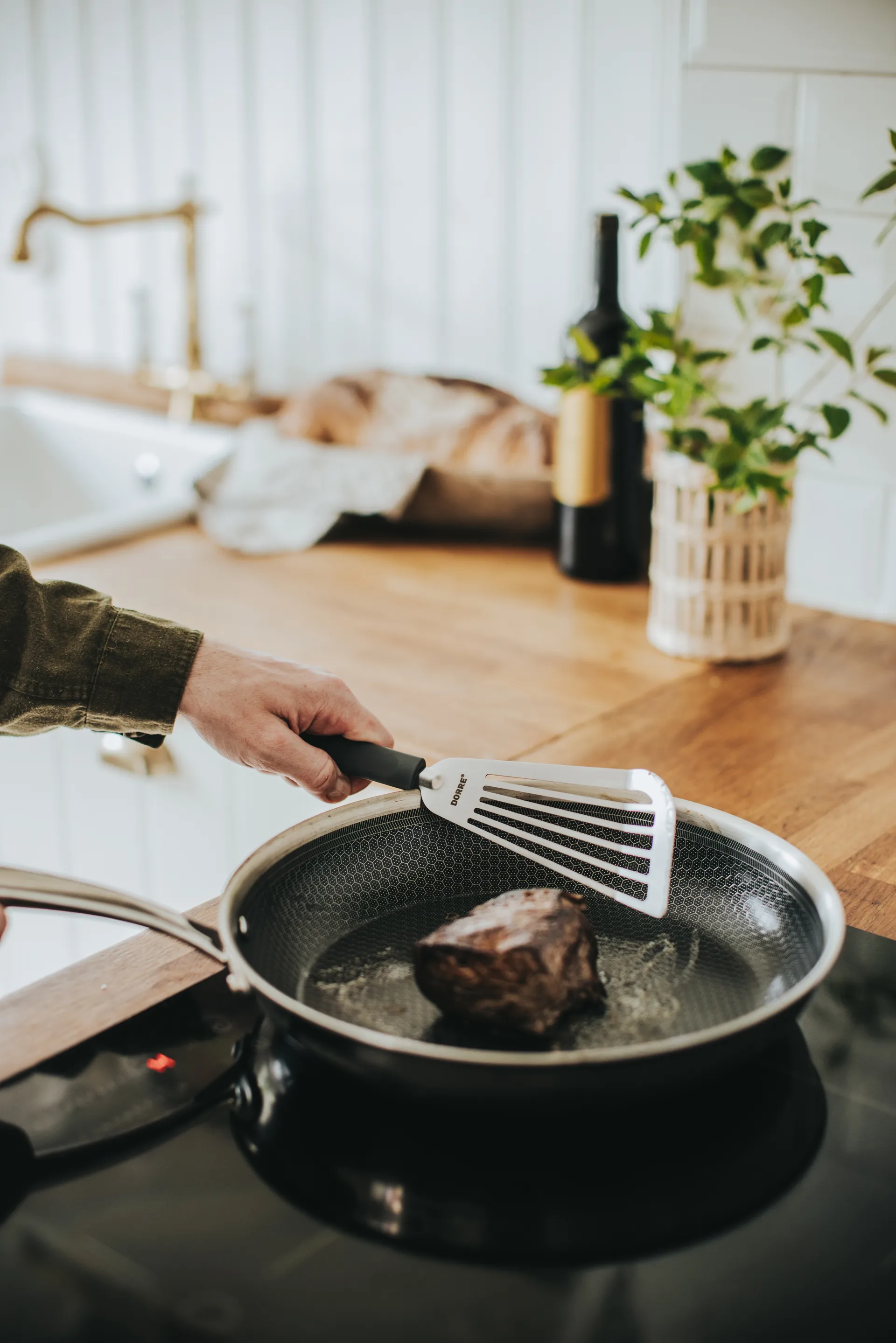 Saira Spatula 33x8.5x1.8 cm, Stainless steel–silicone handle gray Dorre