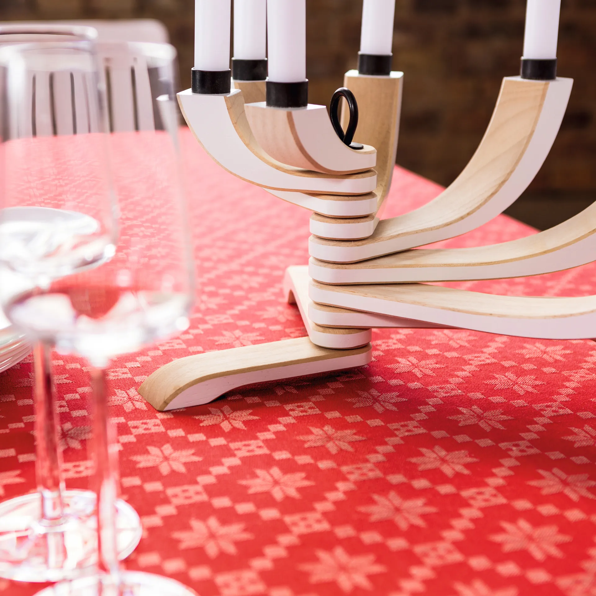 Åttesinglerose table cloth, 150x310 cm Ekelund Linneväveri