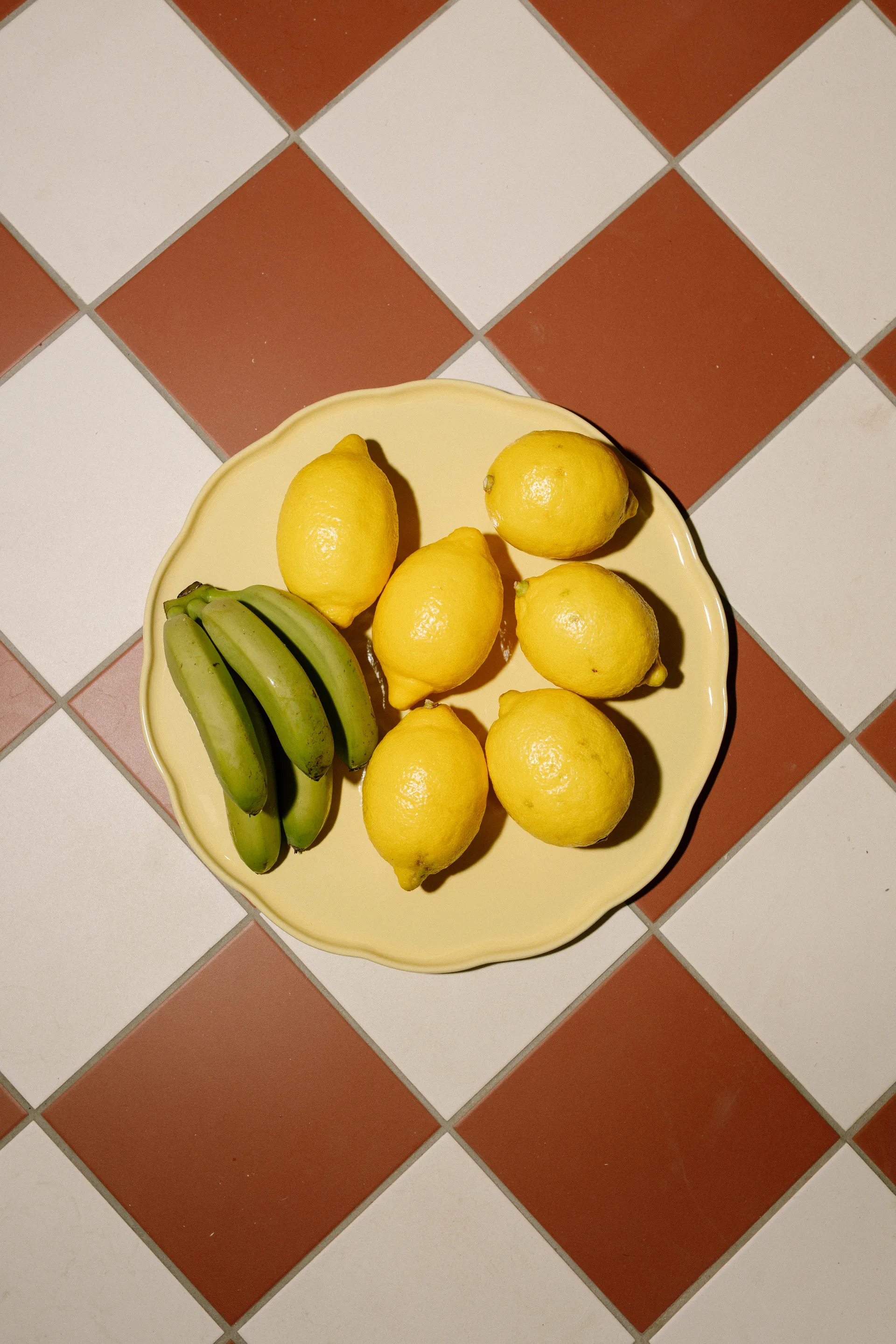 Emile Henry Madeleine serving platter, Vanilla, round Emile Henry
