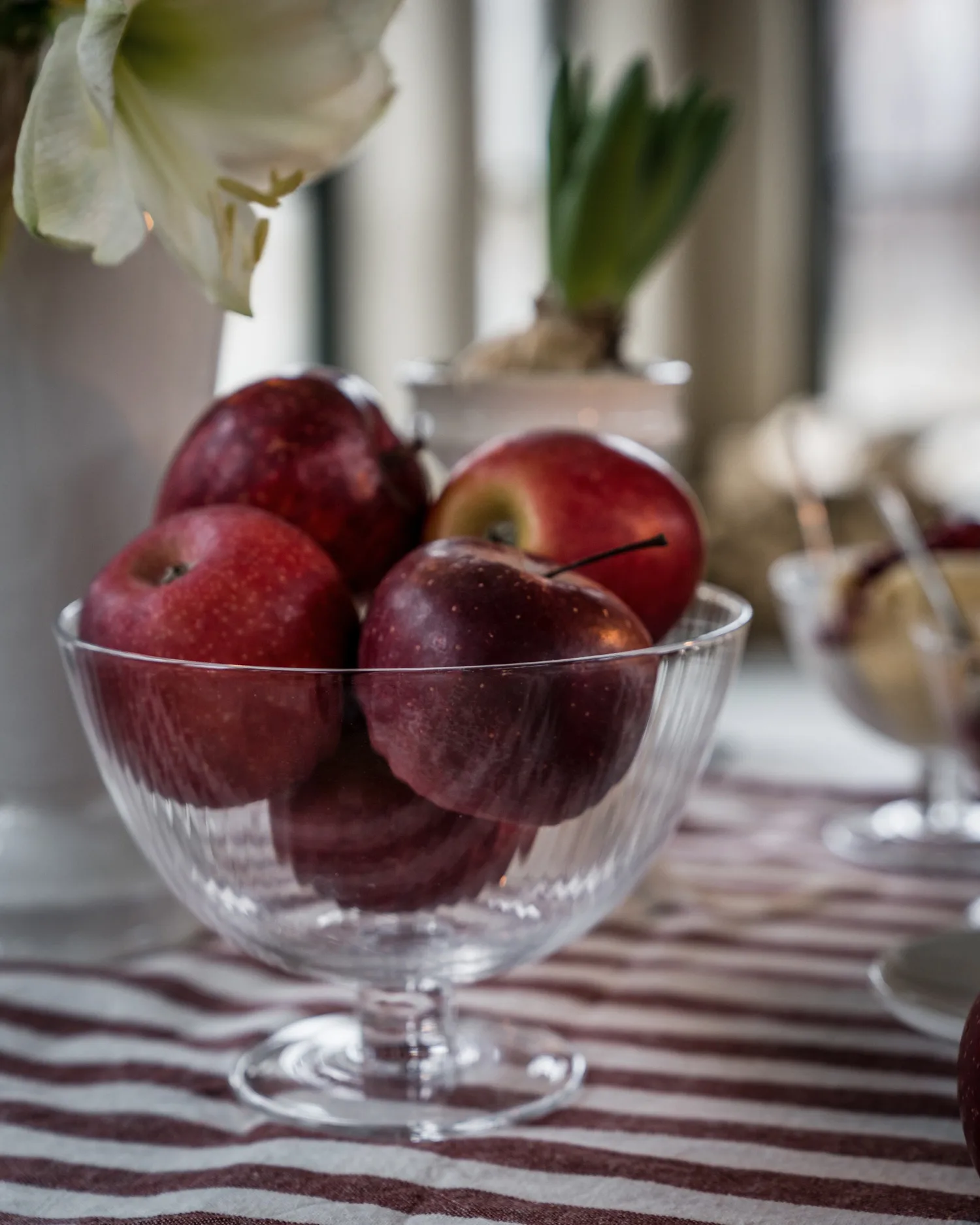 Ernst glass bowl with foot, Ø16.5 cm ERNST