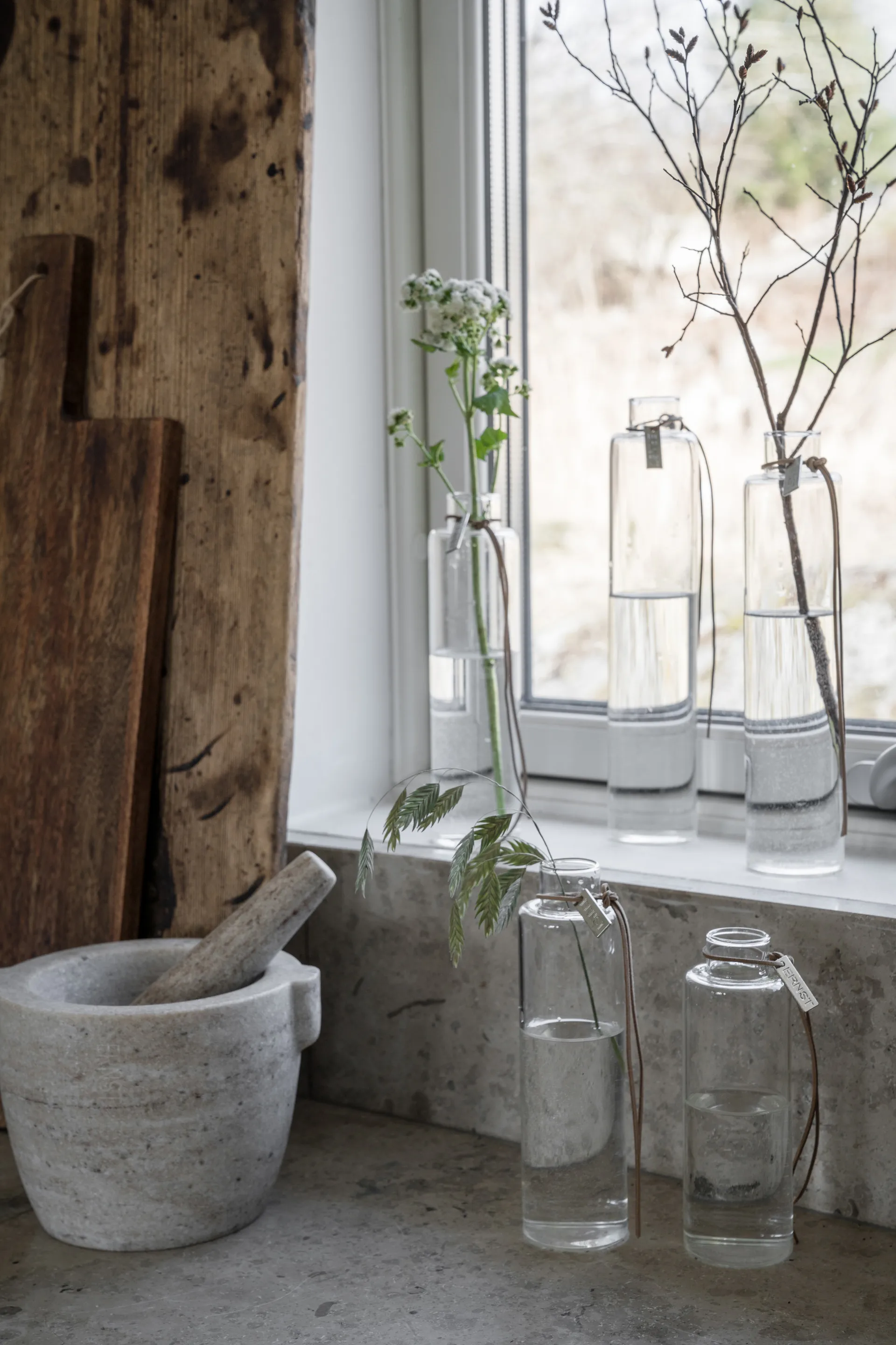 Ernst glass vase Ø5 cm, H 18 cm ERNST