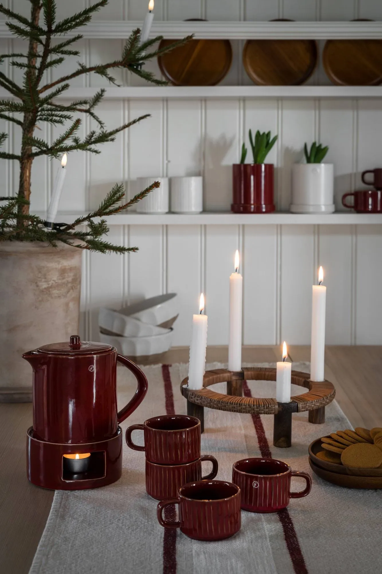 Ernst round candle holder, 4 candles, Dark wood ERNST