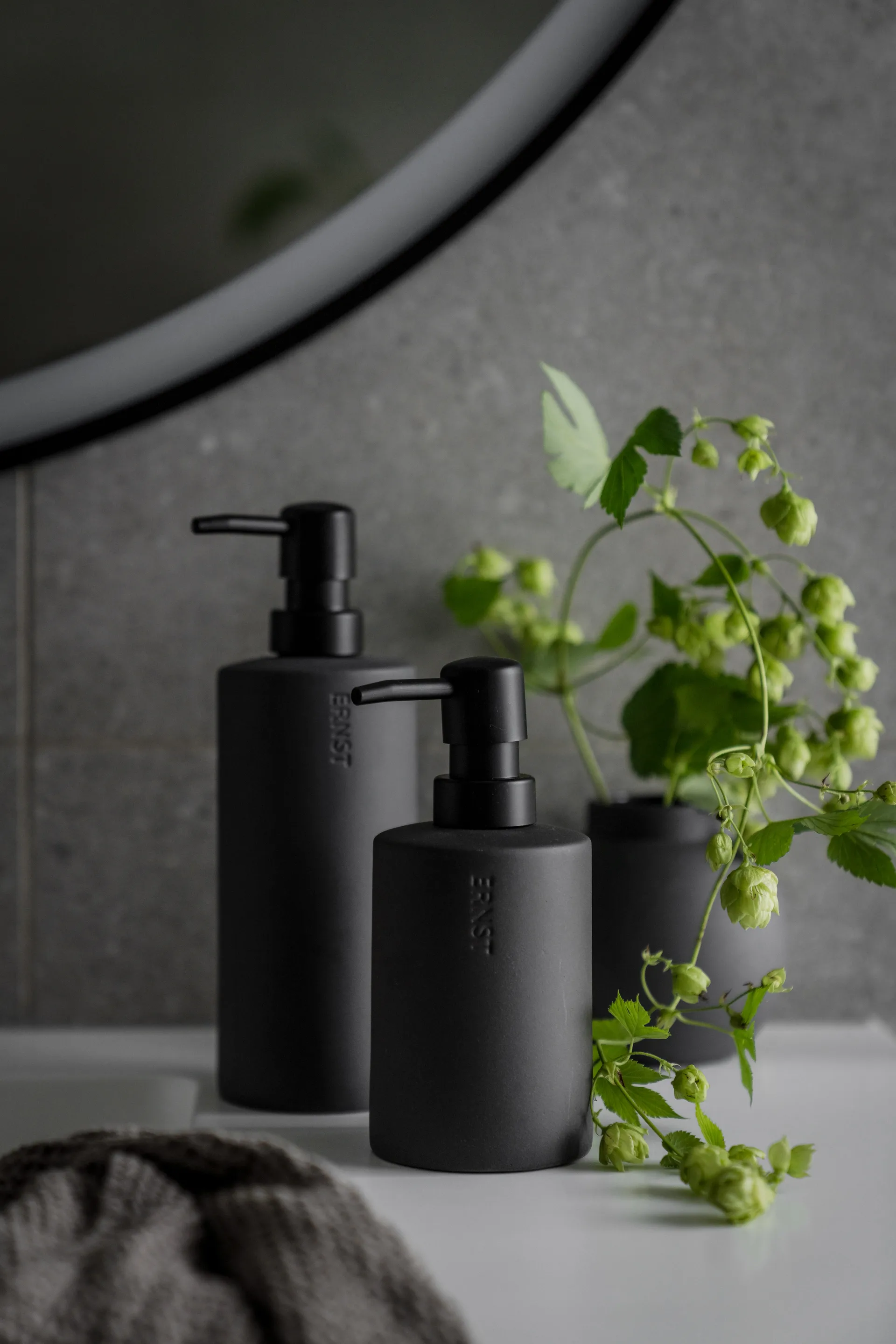 Ernst soap dispenser 35 cl, Dark grey ERNST