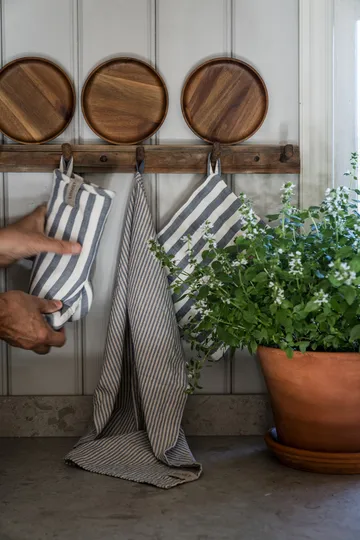 Ernst wooden tray - Acacia, Ø16.5 cm - ERNST
