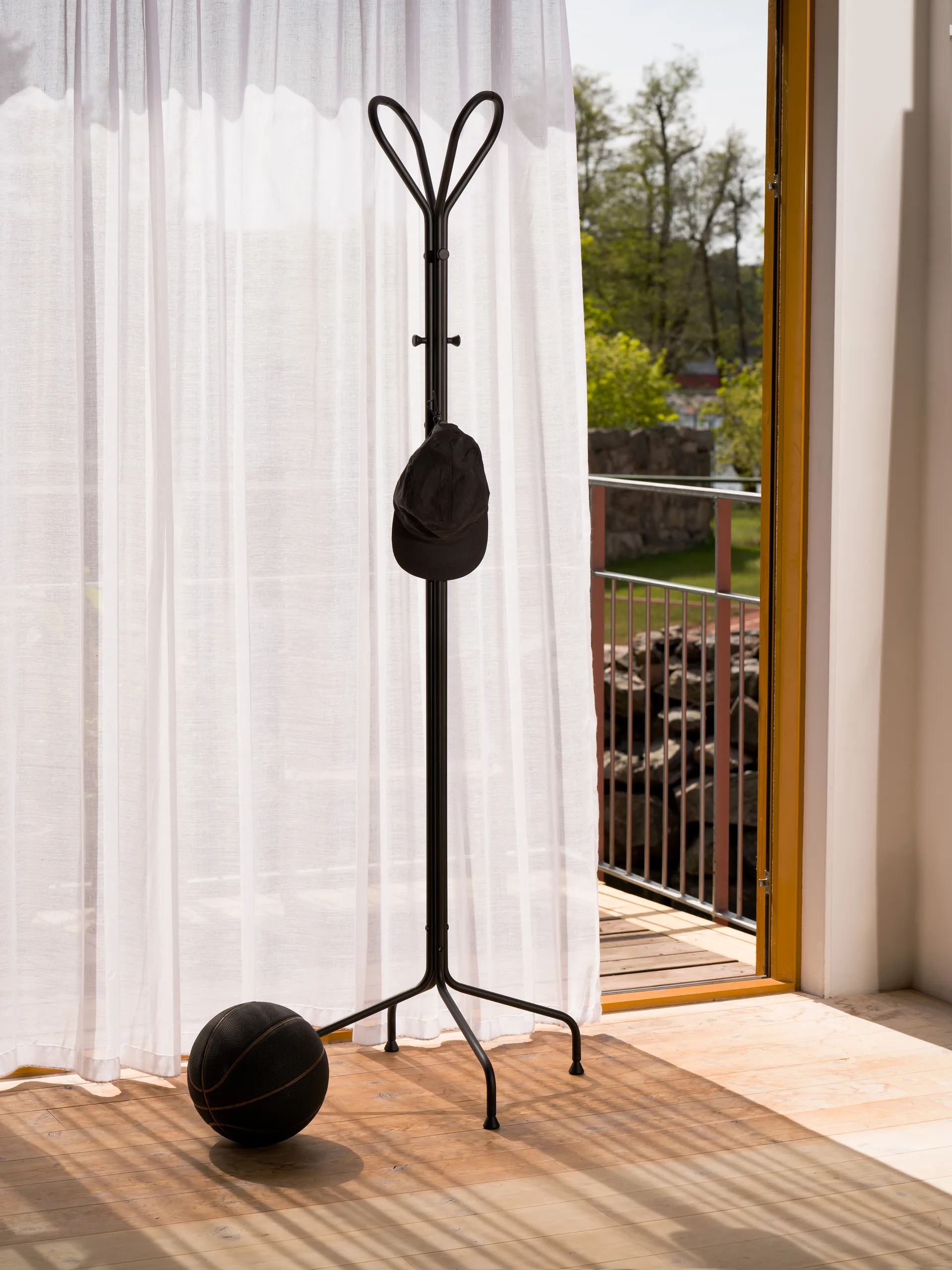 Classic drum major, Black Essem Design