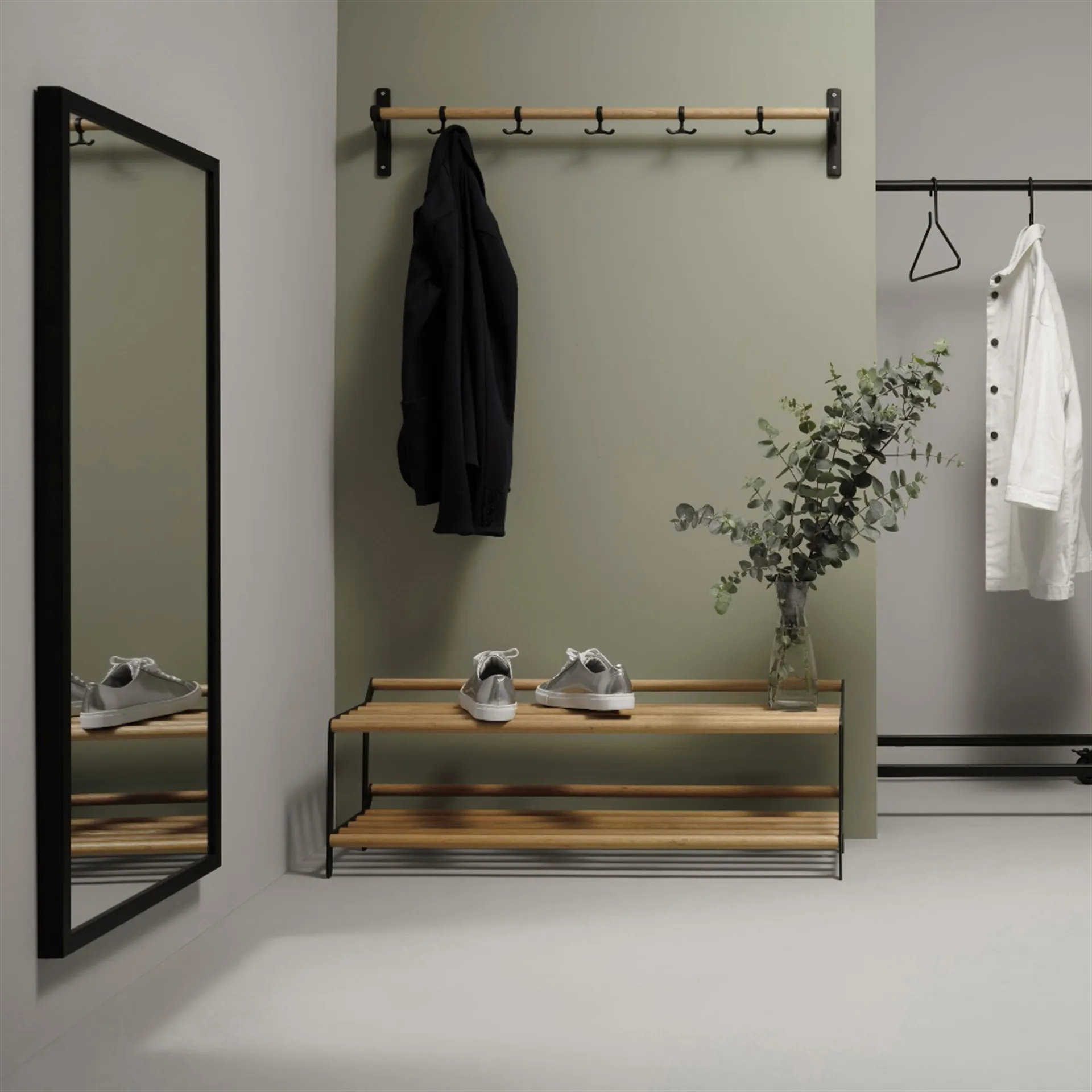 Nostalgi hook 100 cm, oak, black Essem Design