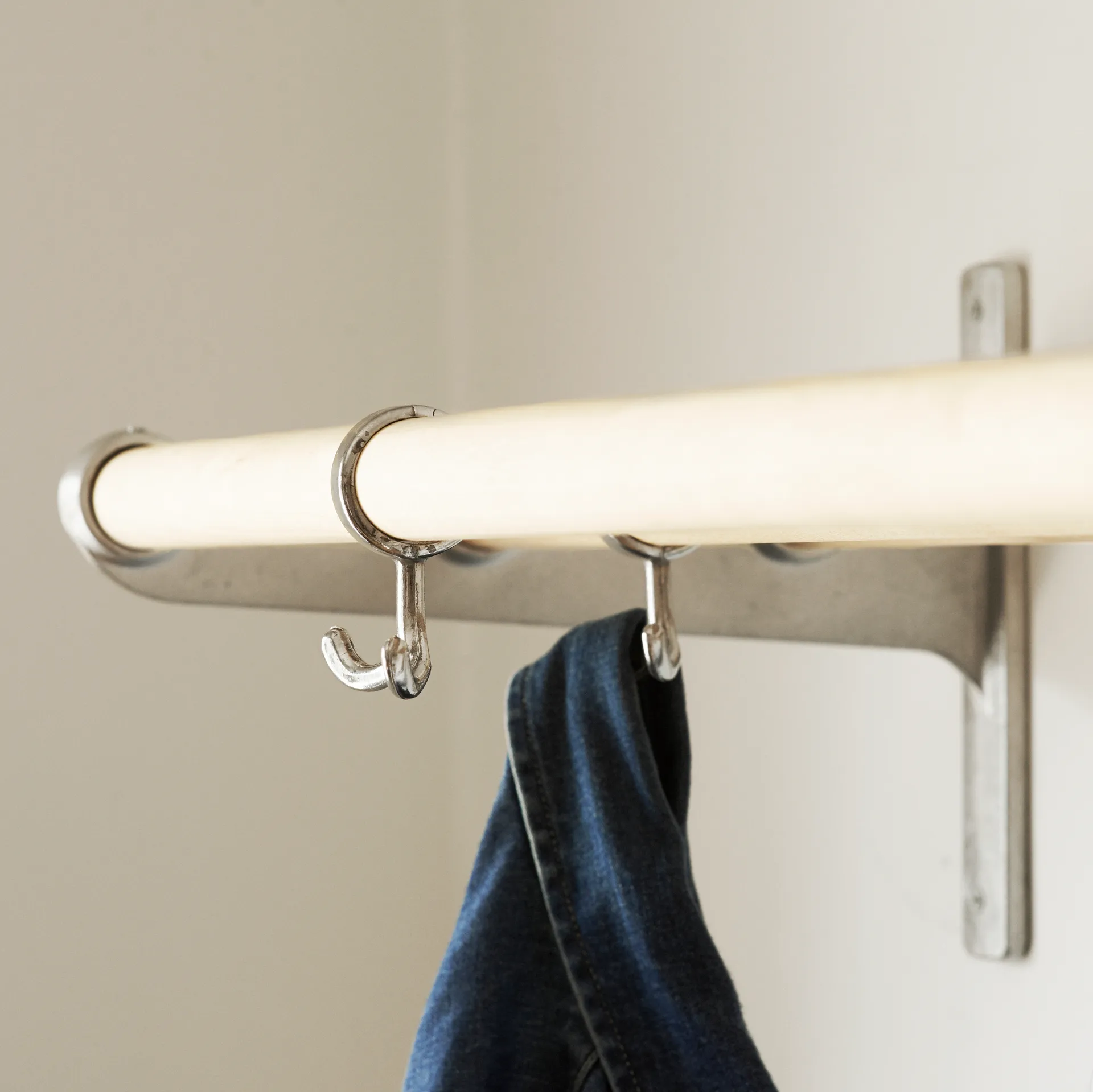 Nostalgi hook 2-pack, aluminum Essem Design