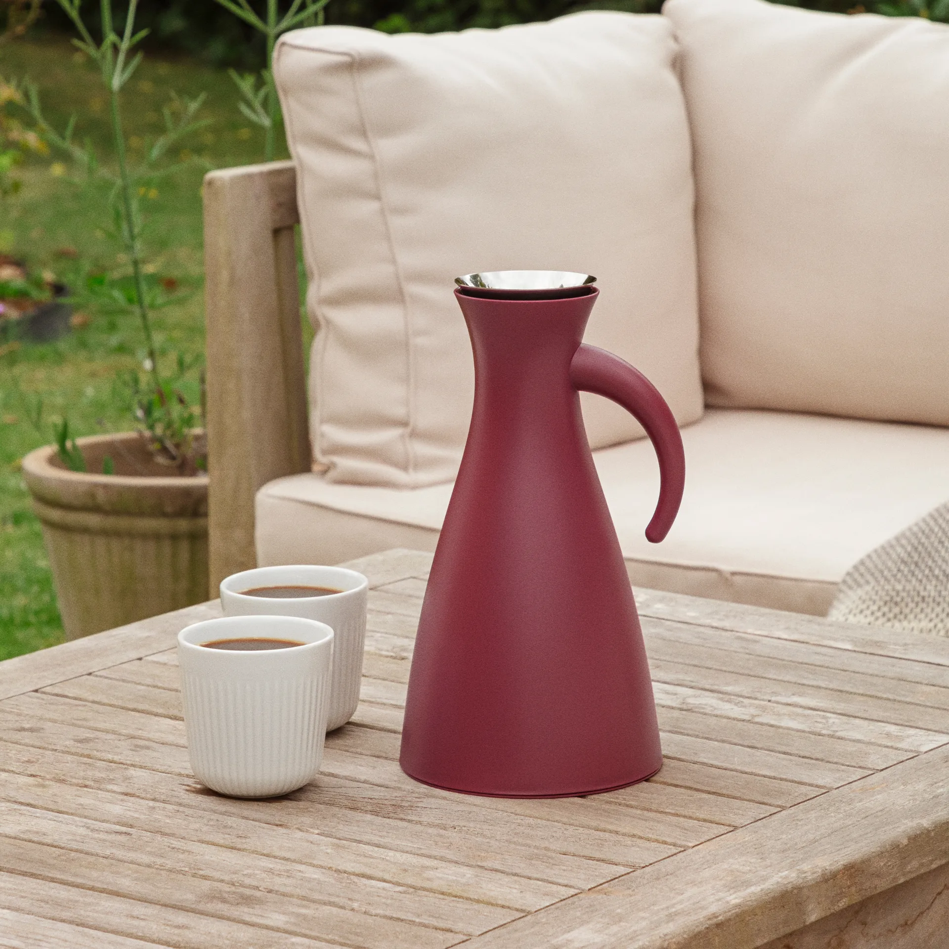 Eva Solo thermos jug 1 L, Ruby Eva Solo
