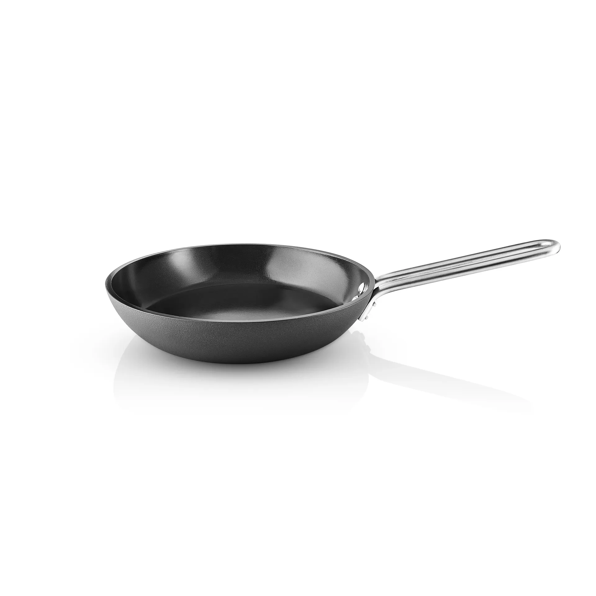 Eva Trio Professional black frying pan Slip-Let, 24 cm Eva Solo