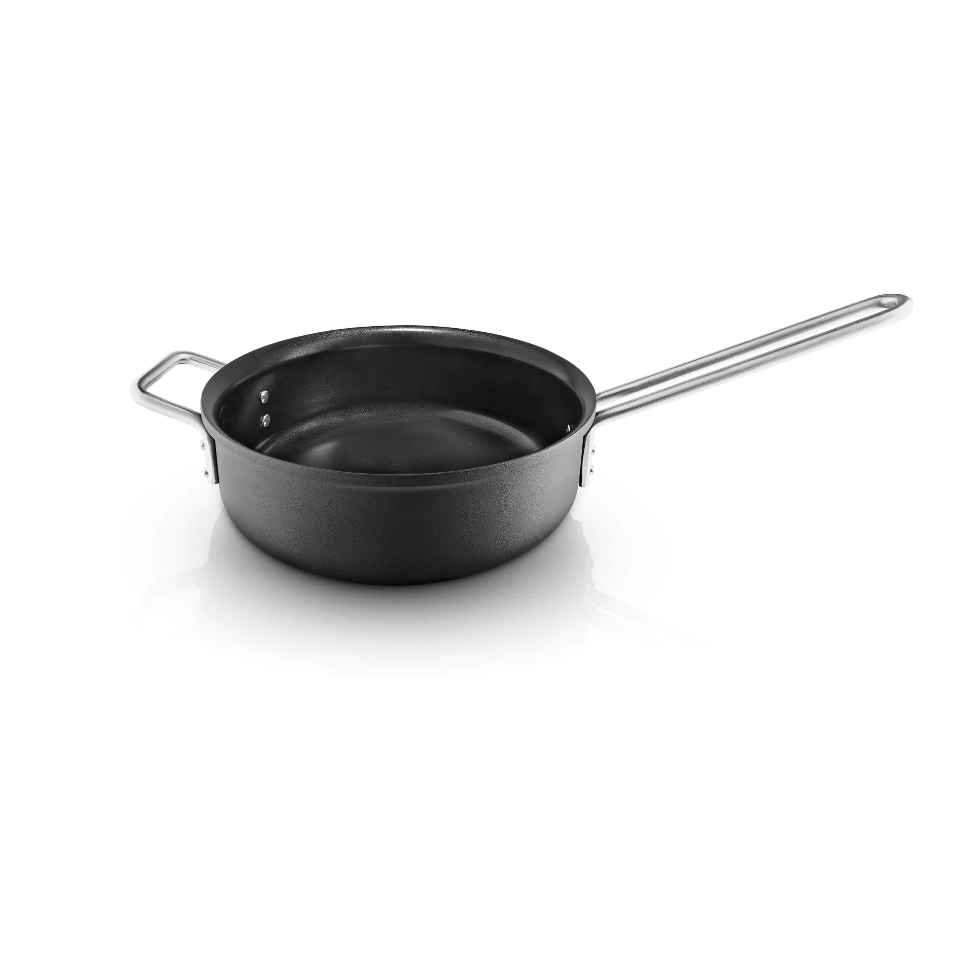 Eva Trio Professional sauté pan Slip-Let 24 cm, Black Eva Solo