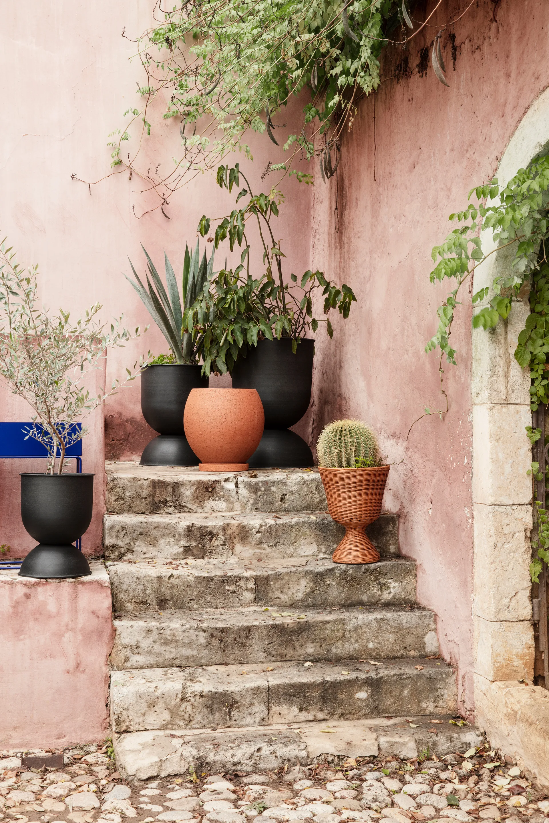 Agnes pot stand, Low Ferm Living