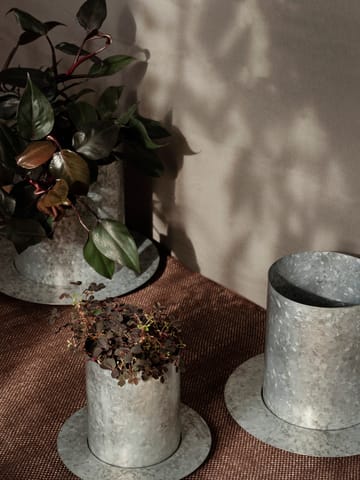 Auran flower pot medium 26,6 cm - Galvanized iron - Ferm Living