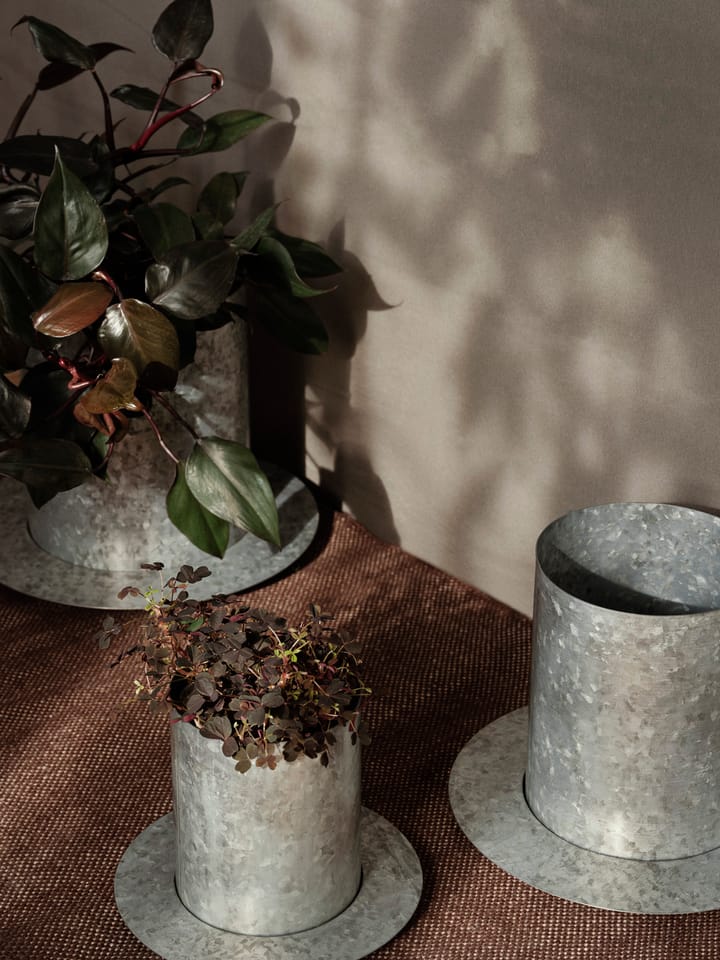 Auran flower pot medium 26,6 cm, Galvanized iron Ferm Living