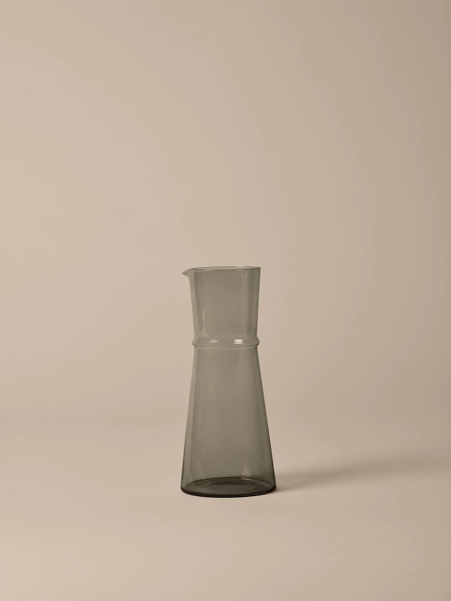 Boya carafe, Smoked grey, 1.35 L Ferm Living