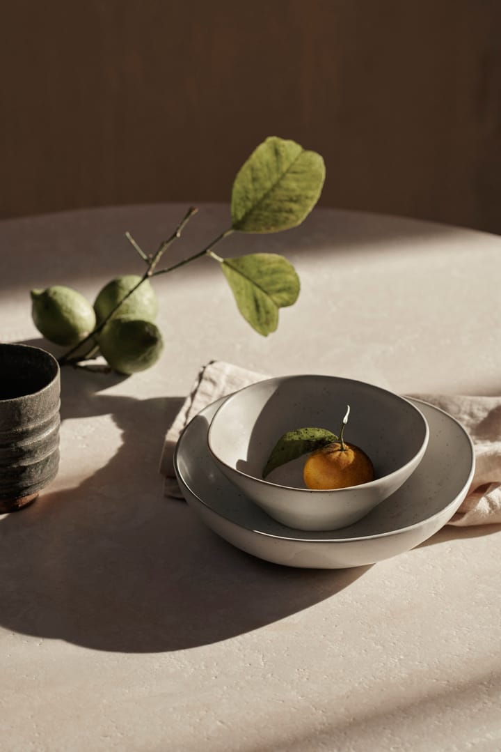 Flow bowl large Ø19.5 cm, Off-white speckle Ferm Living