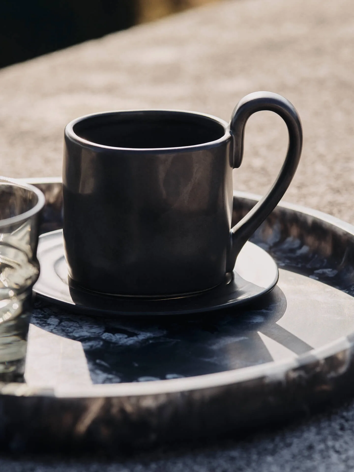 Flow mug with saucer 25 cl, Black Ferm Living