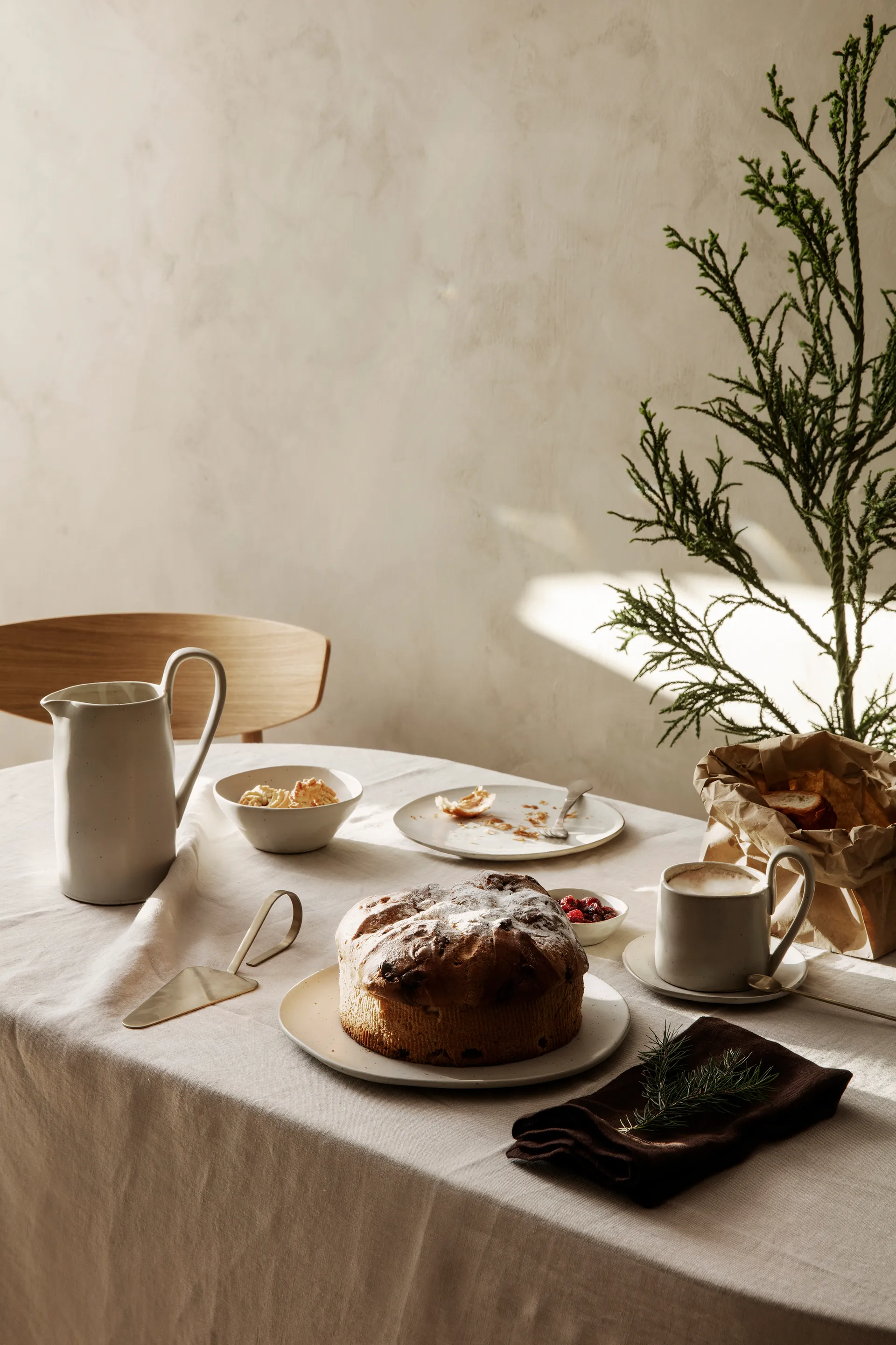 Flow small plate 15 cm, Off-white speckle Ferm Living