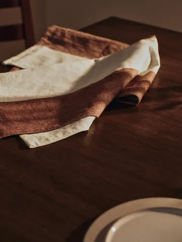 Hale kitchen towel 50x70 cm - Chestnut-frosted lime - Ferm Living