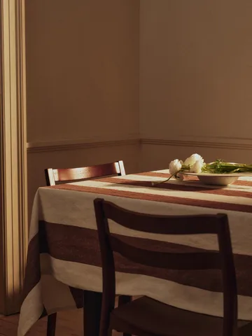 Hale tablecloth - Chestnut-frosted lime, 150x240 cm - Ferm Living