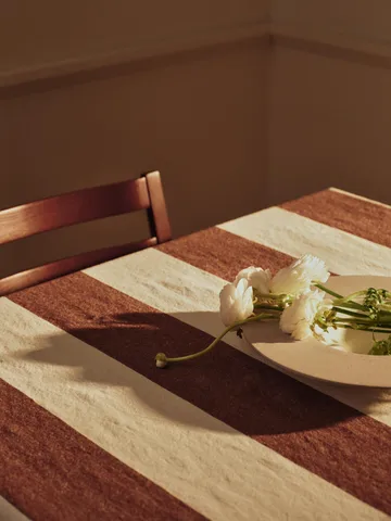 Hale tablecloth - Chestnut-frosted lime, 150x240 cm - Ferm Living