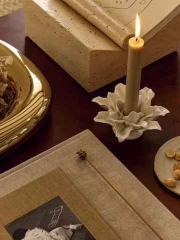 Holly Leaf candle holder - Off-white - Ferm Living