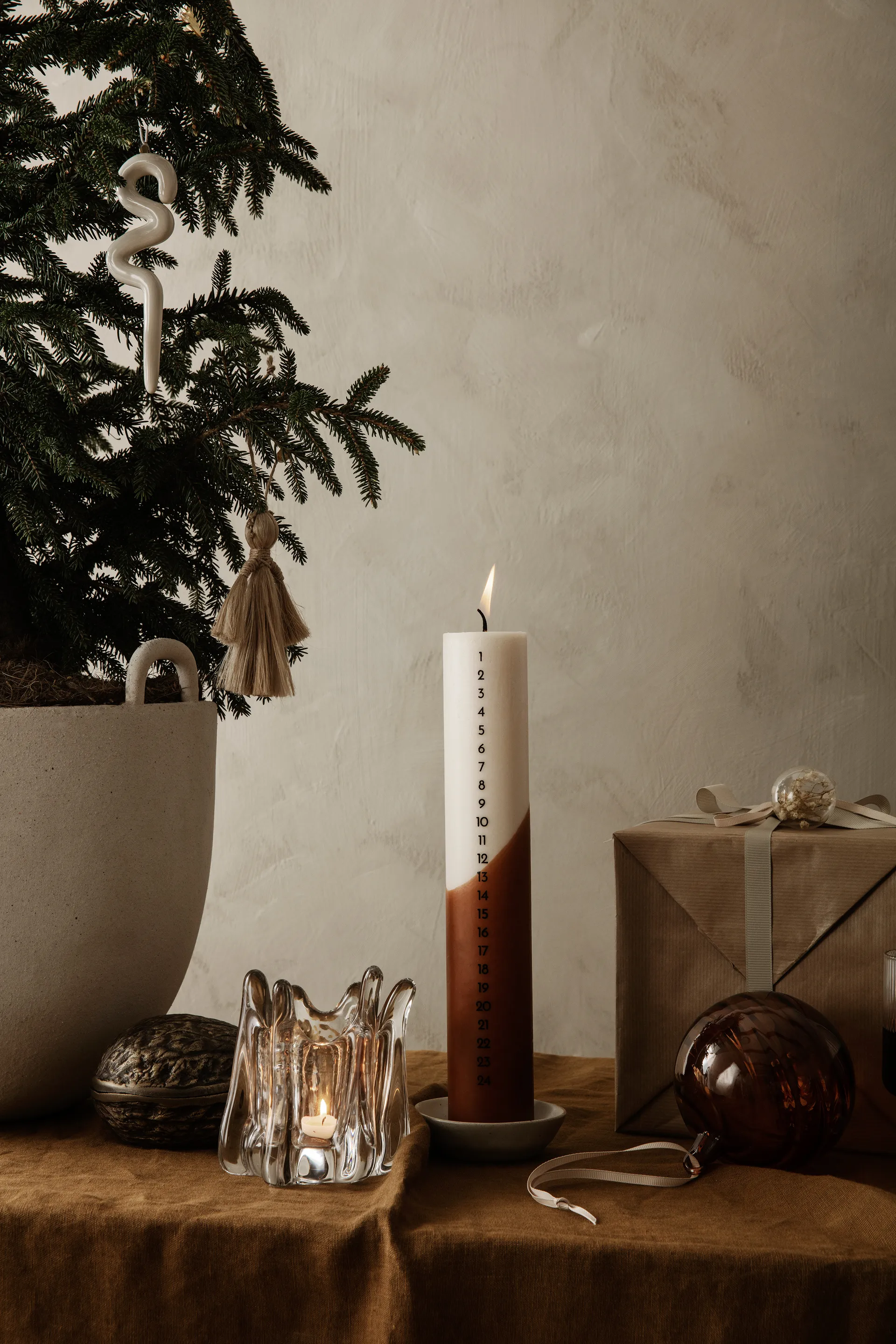 Holo tealight holder sticks Ø10 cm, Clear Ferm Living