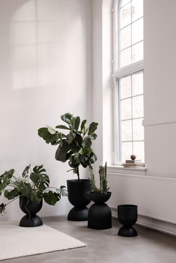 Hourglass flower pot extra small Ø21 cm - Black-dark grey - Ferm Living