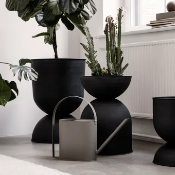 Hourglass flower pot medium Ø40 cm - Black-dark grey - Ferm Living
