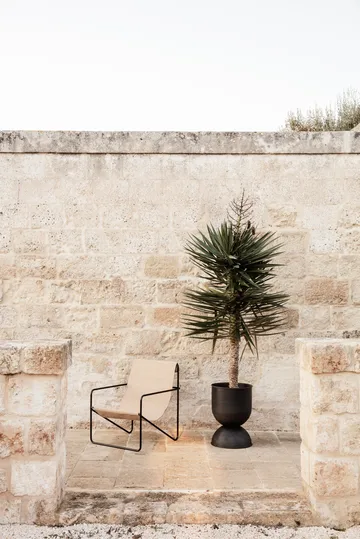 Hourglass flower pot medium Ø40 cm - Black-dark grey - Ferm Living