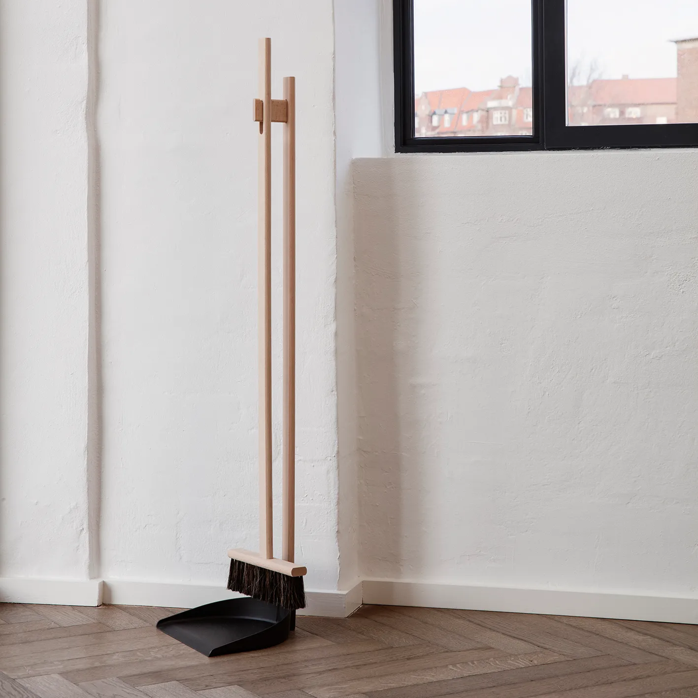 ICON broom and dustpan, nature Ferm Living