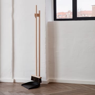 ICON broom and dustpan - nature - ferm LIVING