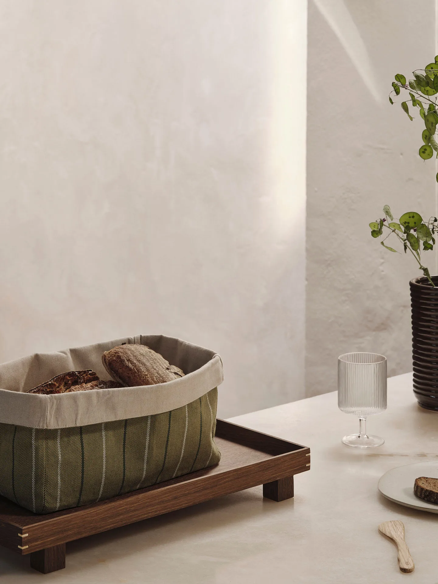 Ito Kitchen Basket bread bin 19x30 cm, Natural-seaweed Ferm Living