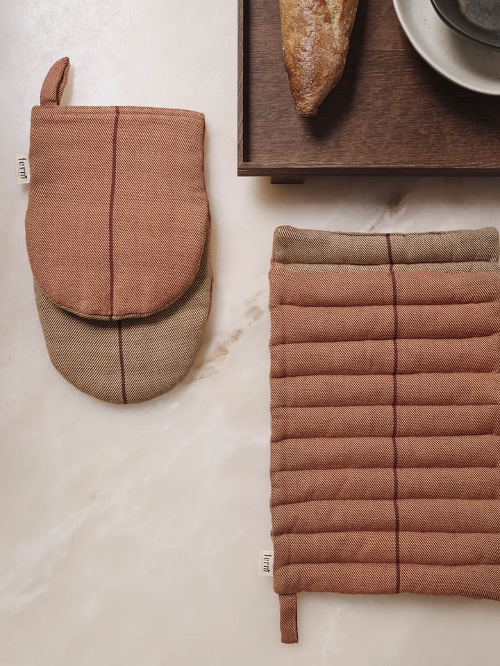Ito oven glove, Hazel Ferm Living
