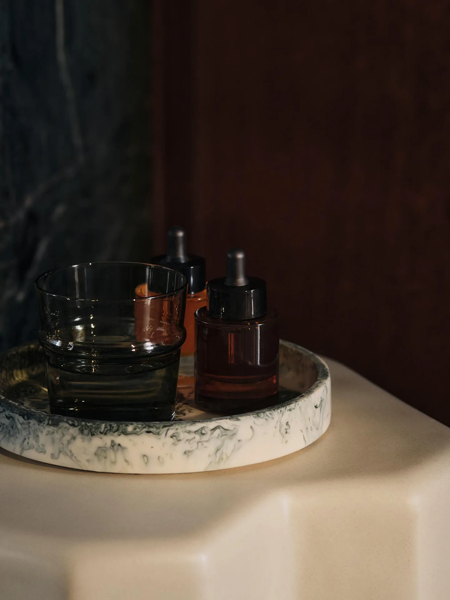 Mist decorative tray Ø20 cm, Emerald-off-white Ferm Living