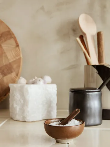 Petite salt bowl with spoon 2 pieces - Chocolate - Ferm Living