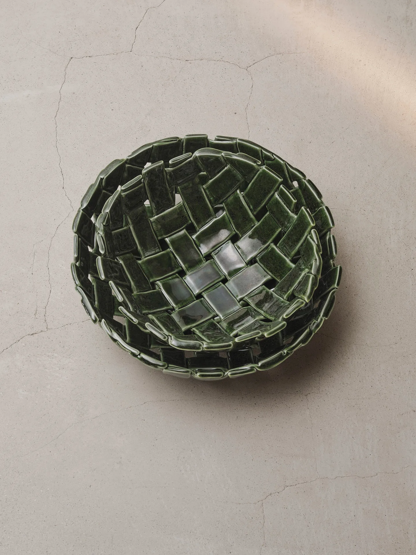 Plait bowl Ø24 cm, Emerald green Ferm Living